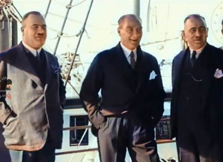 Atatürk’e ait renkli görüntüler