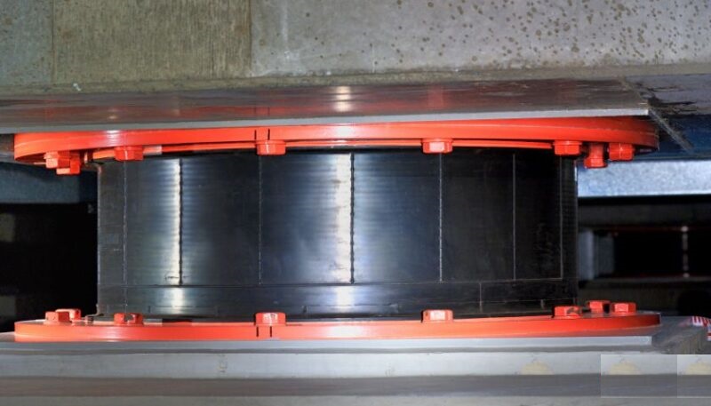 Sismik izolatör nedir? Sismik izolatör nasıl çalışır, eski binalara uygulanabilir mi?